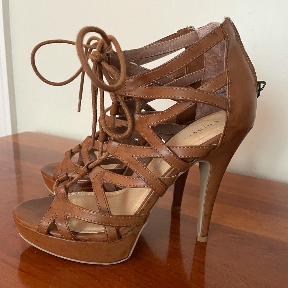 Chinese Laundry heels size 6 Z-HOP SCOTCH